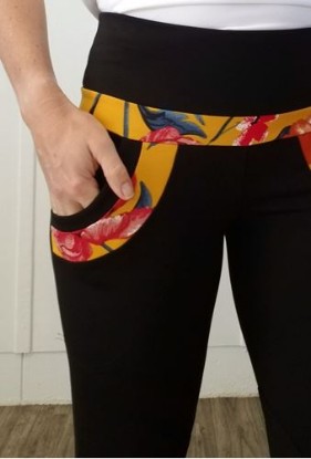 Riding tights with tfloral trim